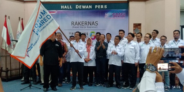 Dilantik